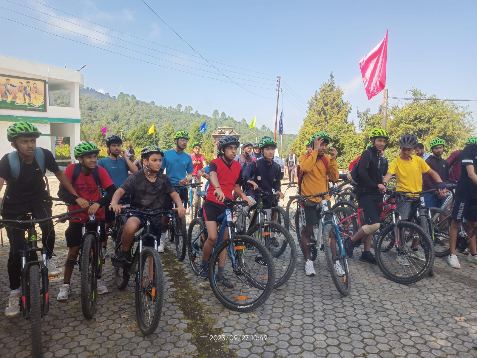 कण्डोलिया थीम पार्क से किया गया माउन्टेन बाइकिंग का शुभारंभ
