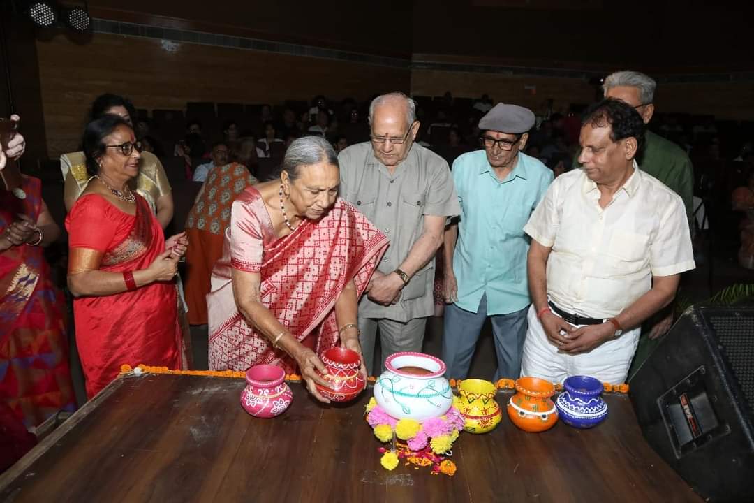 कथा रंगोत्सव के द्वितीय दिवस का प्रारंभ