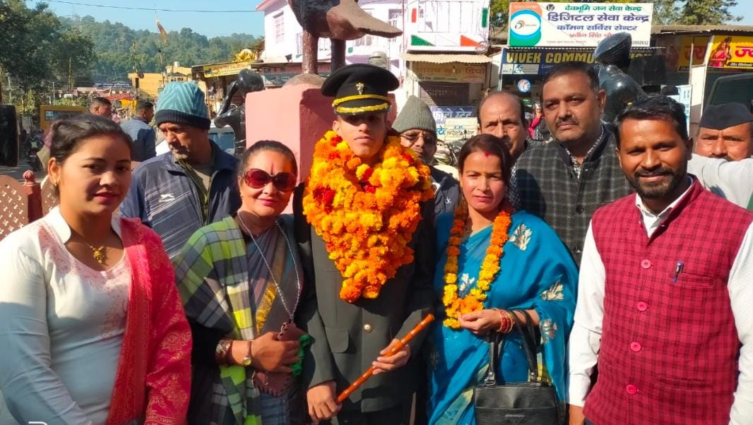 भारतीय सेना में लेफ्टिनेंट बनने पर क्षेत्रवासियों में खुशी की लहर
