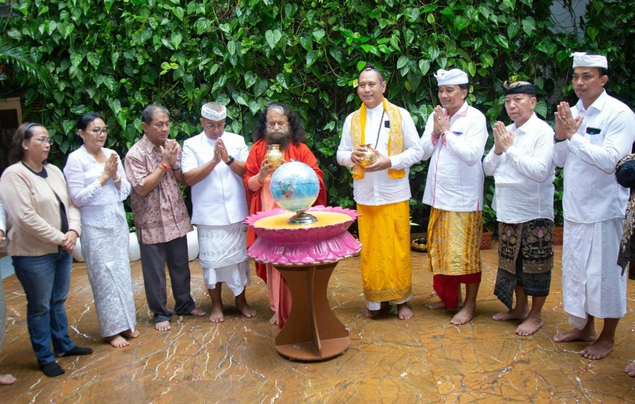बाली से पहुंचे  श्रद्धालु